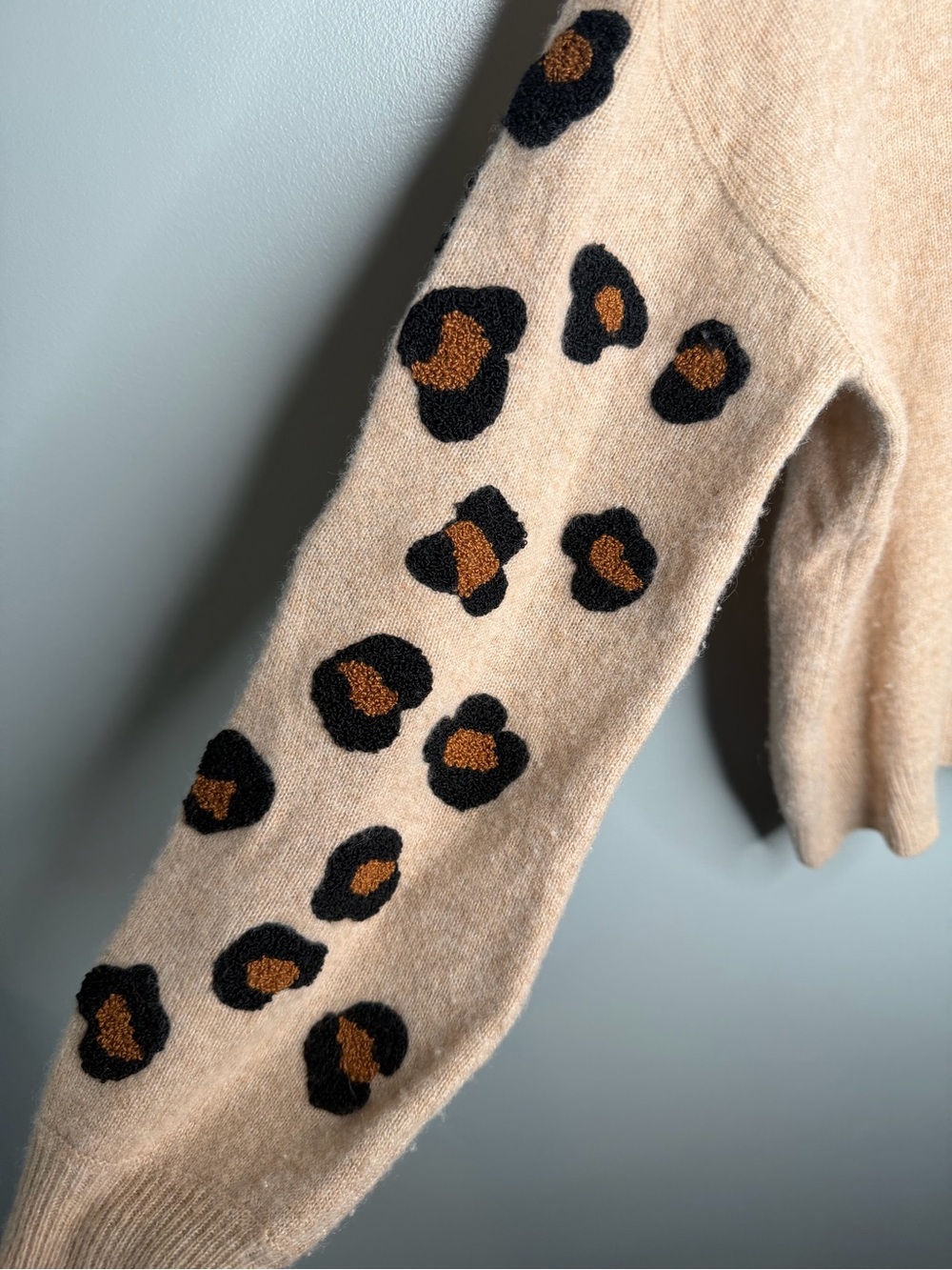 27 Miles Leopard Sleeve Cashmere Crewneck - Picture 6 of 11